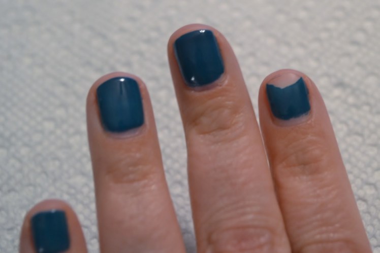 Gel+Nail+Polish+Chipped1